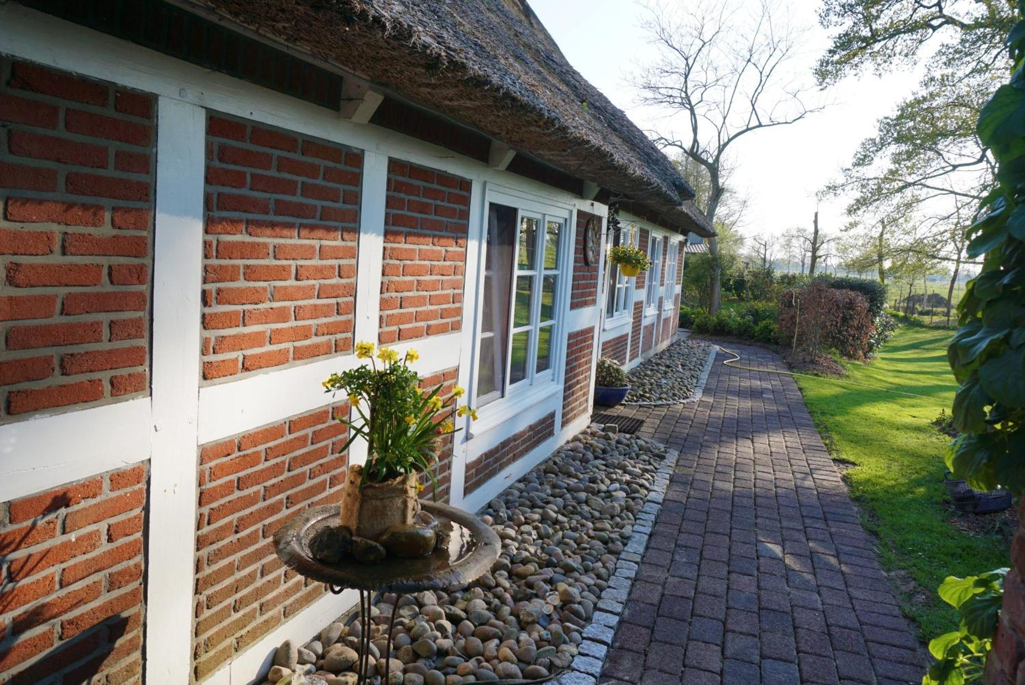 Altes Landhaus Oste, Klavier Appartement, 2 Zimmer Mit Kamin Hemmoor Exterior photo